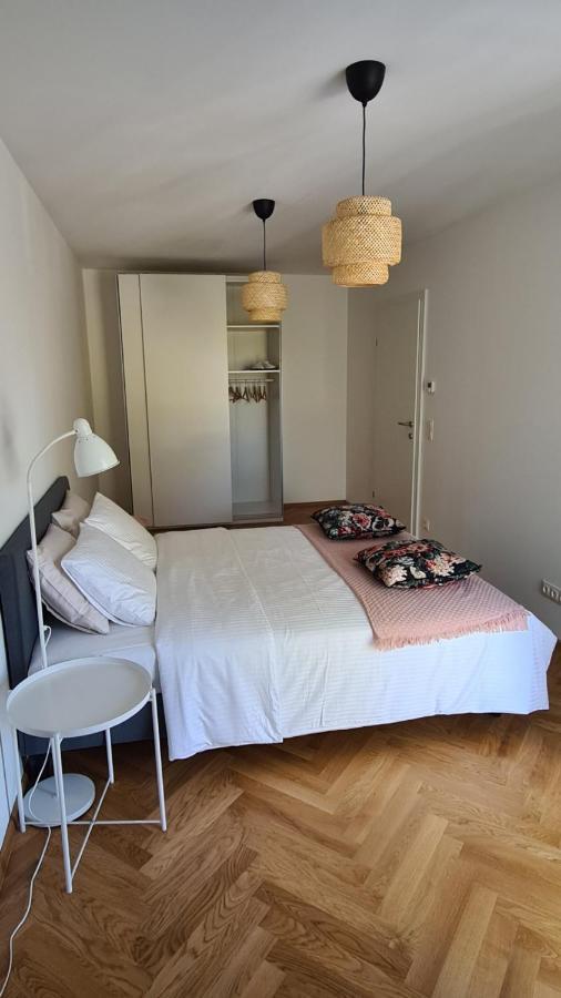 Top Kaiserebersdorf Apartment Wien